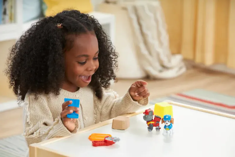Paw Patrol Rubble & Crew Charger & Wheeler Build-It Pack Kinetic Sand