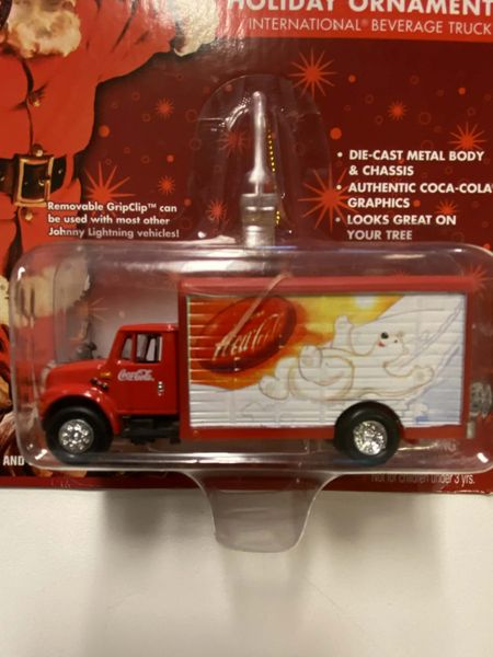 Johnny Lightning Coca-Cola Holiday International Beverage Truck #6